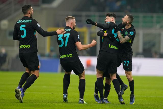 米勒38分黄蜂险胜活塞 保罗两双马刺逆转爵士
